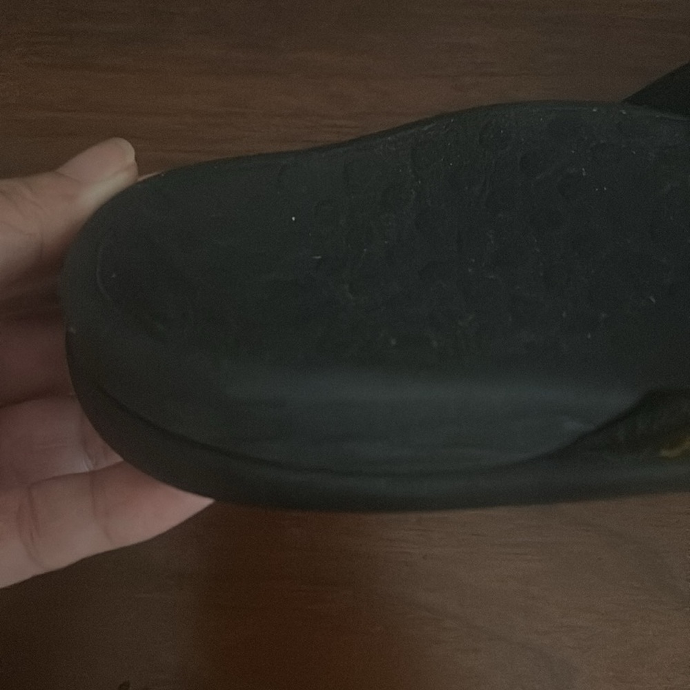Vionic Flip Flops - Picture 7 of 10